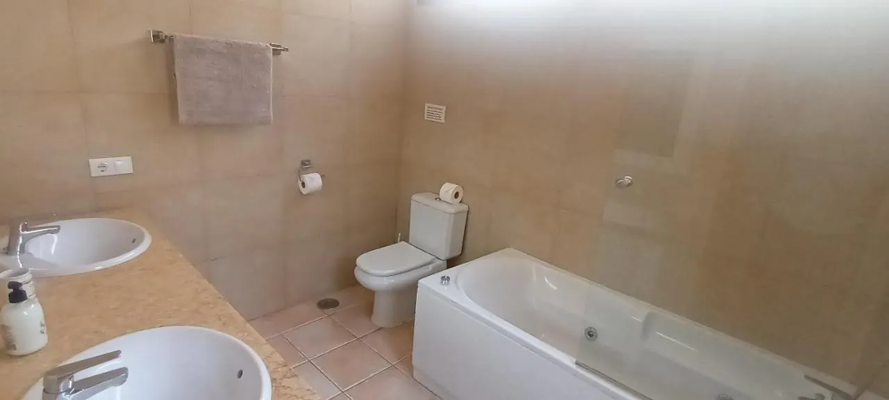 Villa Beautiful, Spacious Villa, Heated Pool, Sleeps Eight, With Quality Furnishings Caleta De Fuste Spain