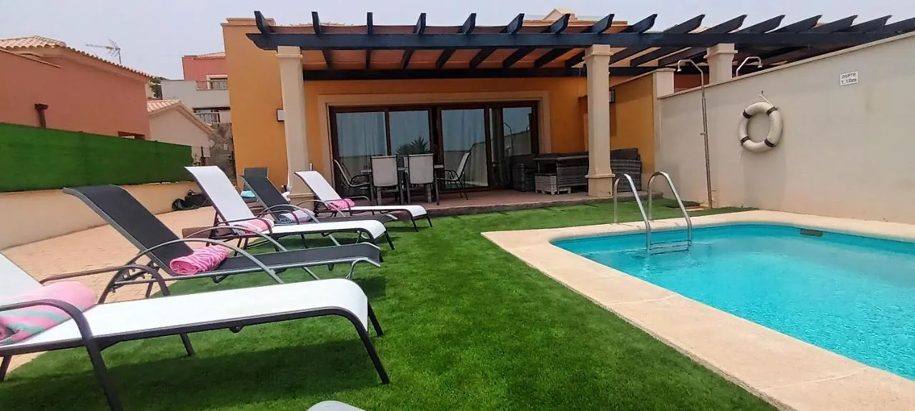 Beautiful, Spacious Villa, Heated Pool, Sleeps Eight, With Quality Furnishings Caleta De Fuste Spain